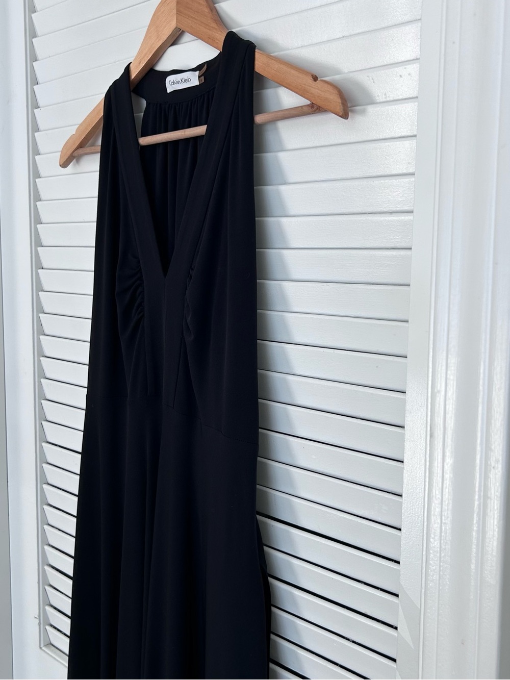 🖤MAKE OFFER🖤 Calvin Klein Black V-Neck Halter Maxi Evening Gown Sleeveless 4 - Picture 3 of 8